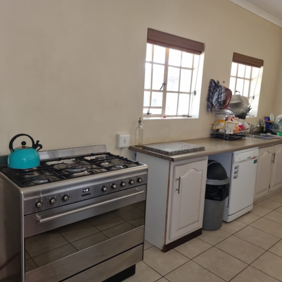 6 Bedroom Property for Sale in Parys Free State